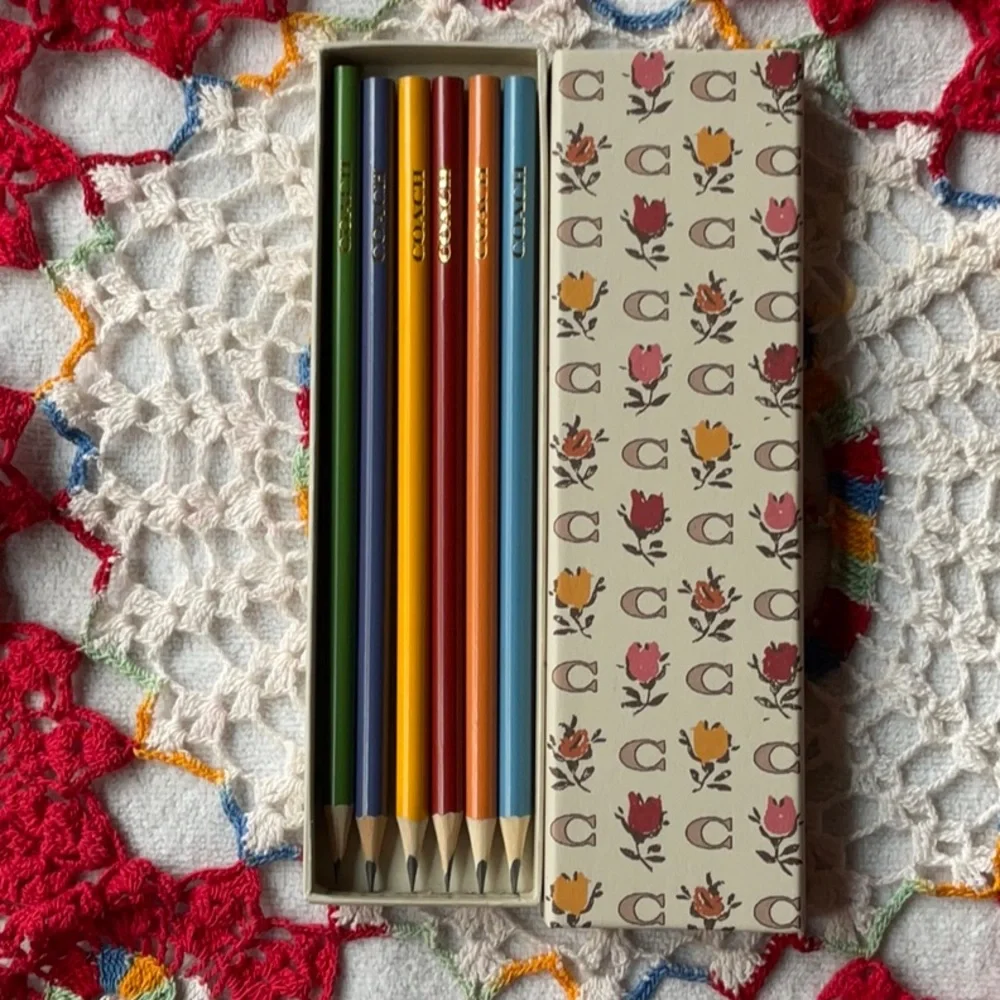 ✏️ COACH PENCIL SET WITH BADLANDS FLORAL PRINT ✏️NWT✏️